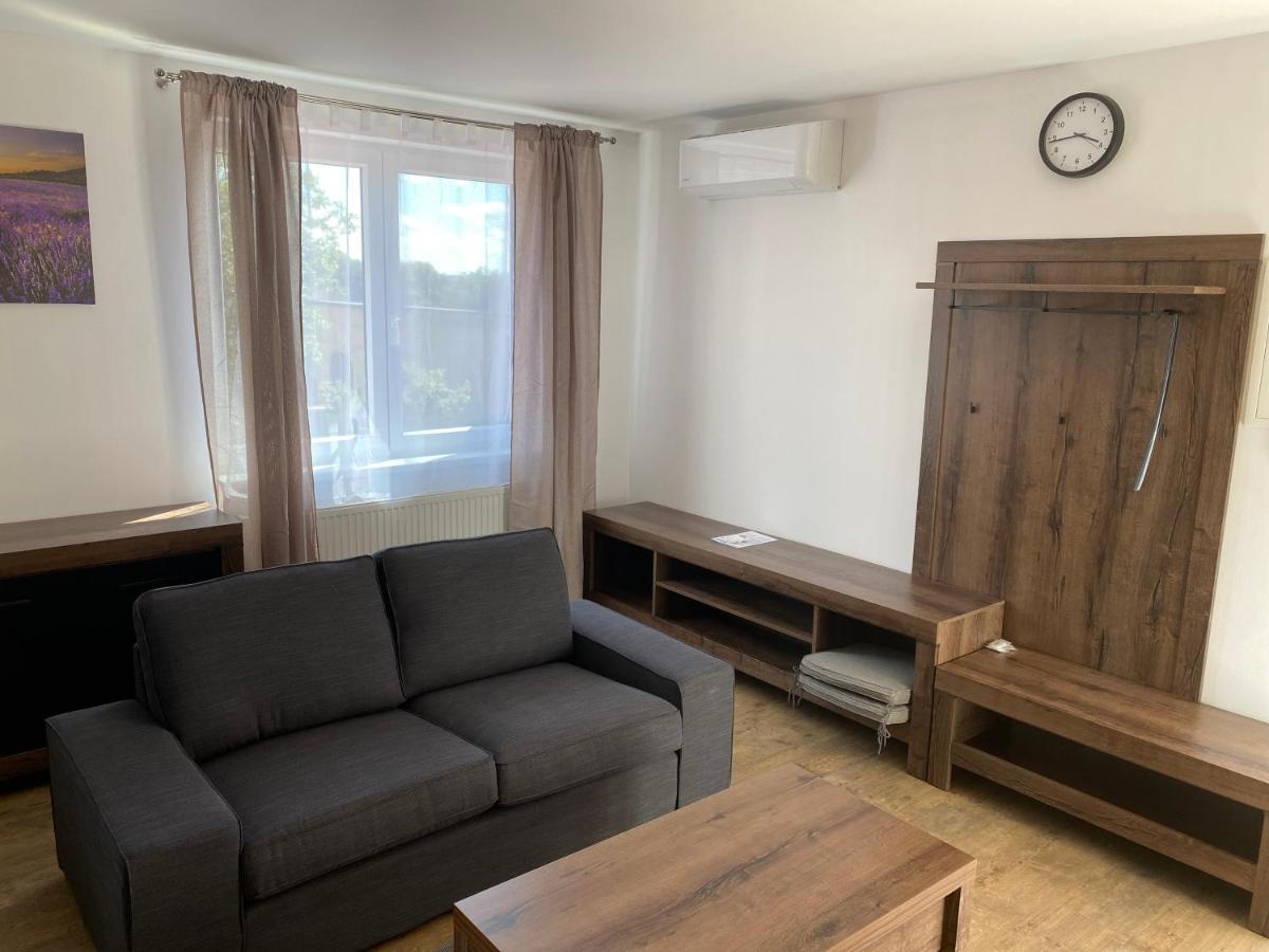 Apartmany Krupka エクステリア 写真