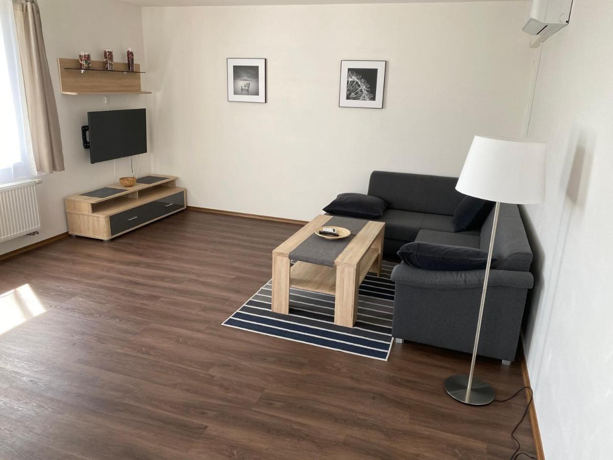 Apartmany Krupka エクステリア 写真