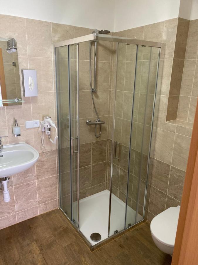 Apartmany Krupka エクステリア 写真