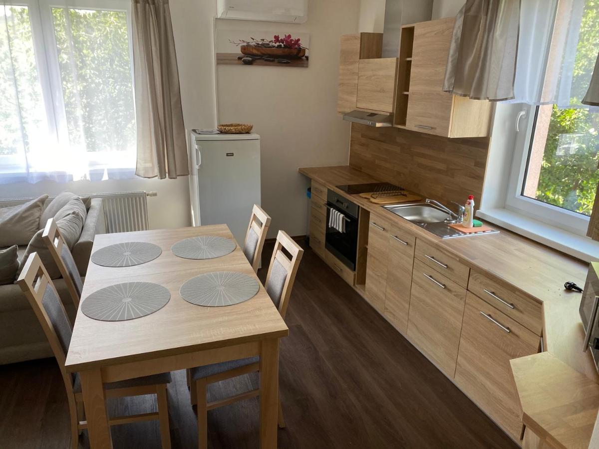 Apartmany Krupka エクステリア 写真