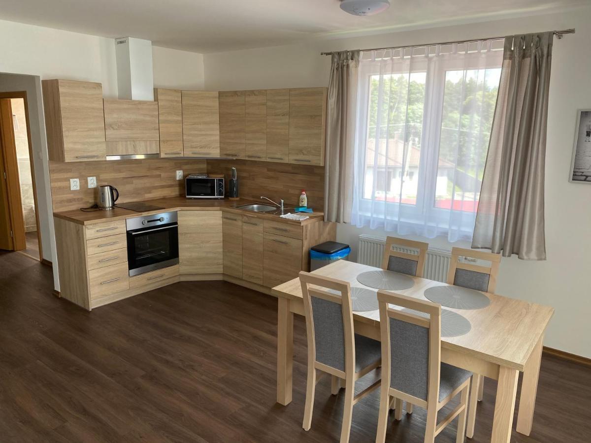 Apartmany Krupka エクステリア 写真
