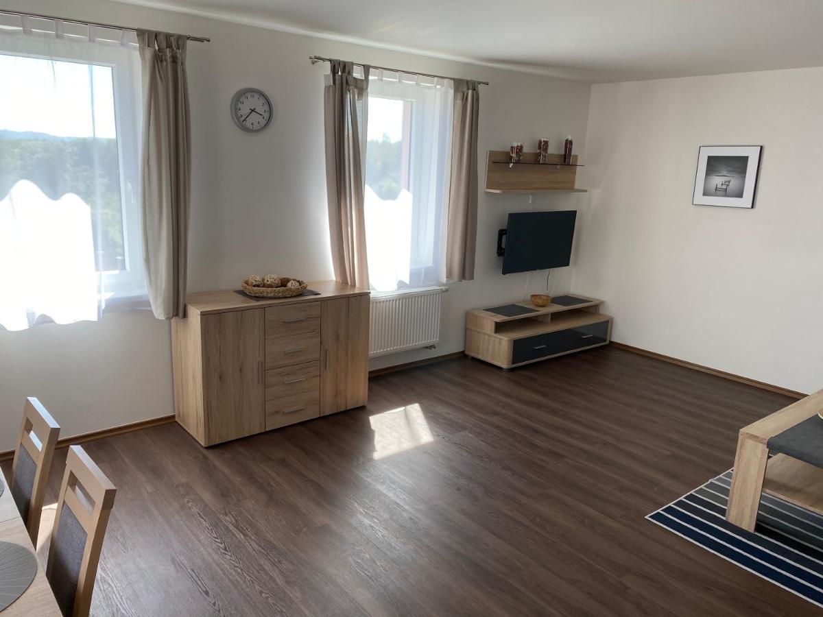 Apartmany Krupka エクステリア 写真
