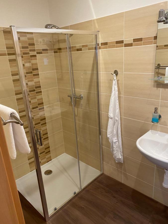 Apartmany Krupka エクステリア 写真