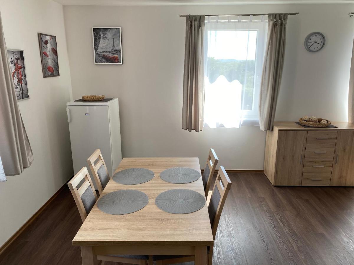 Apartmany Krupka エクステリア 写真